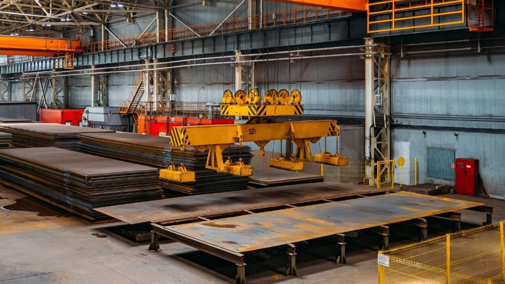 5 Essential Below-the-Hook Attachments for Overhead Cranes